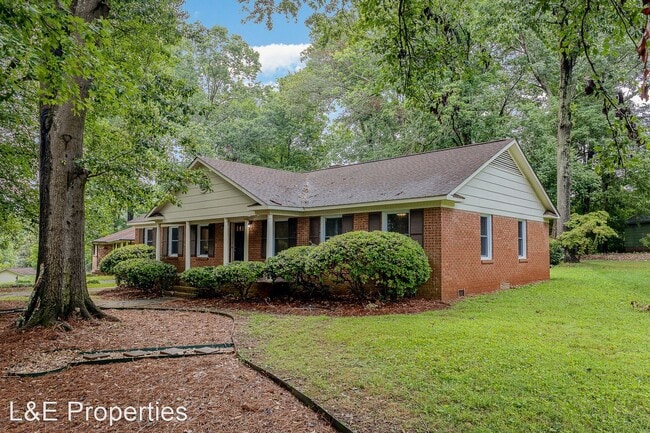 Building Photo - 3 br, 2 bath House - 120 Old Mine Road