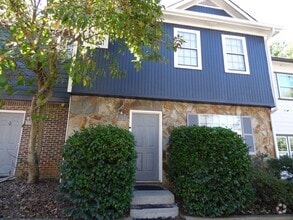 Building Photo - 2077 Lenoa Ln