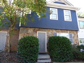 Building Photo - 2093 Lenoa Ln