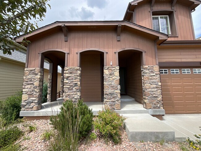 Foto del edificio - 4 Bedroom Home Available Near Marksheffel ...