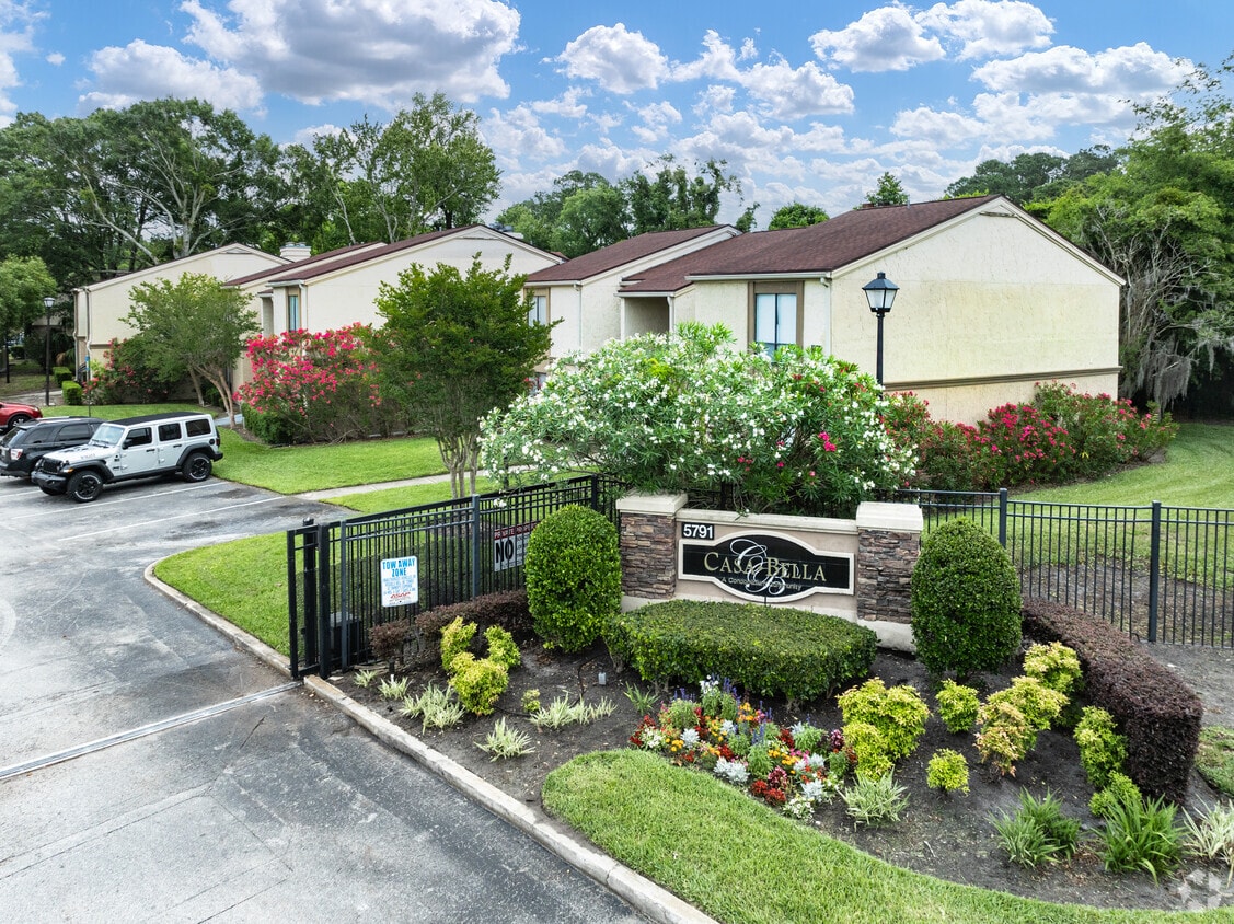 Casa Bella Apartment Homes - 5791 University Club Blvd N Jacksonville, FL  32277 | Apartments.com, image size:1127x844