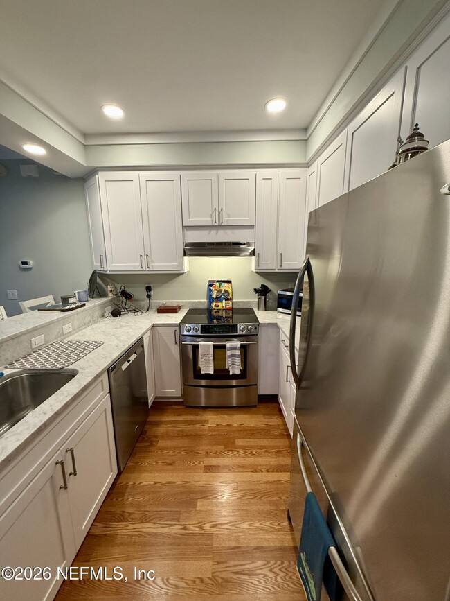 Building Photo - 359 Ahern St