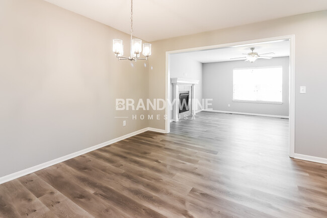 Building Photo - Create Beautiful Memories in New Sunrise F...