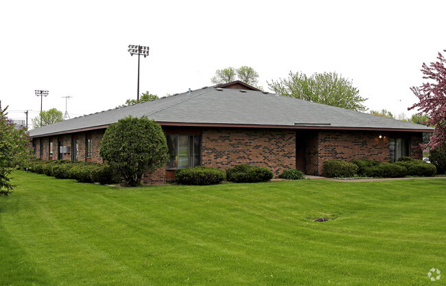 Primary Photo - Barrington Apartments