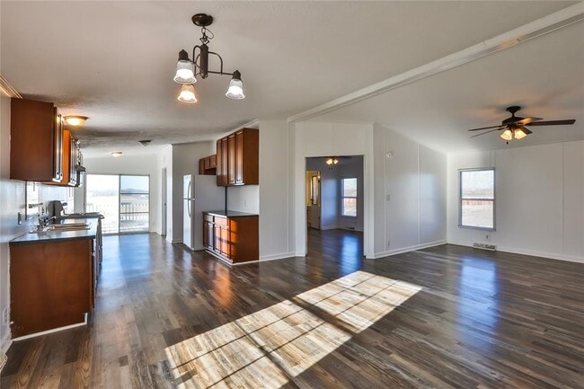 Building Photo - 172 Kid Ranch Ln