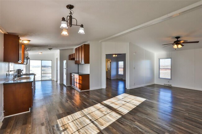 Foto del edificio - 172 Kid Ranch Ln