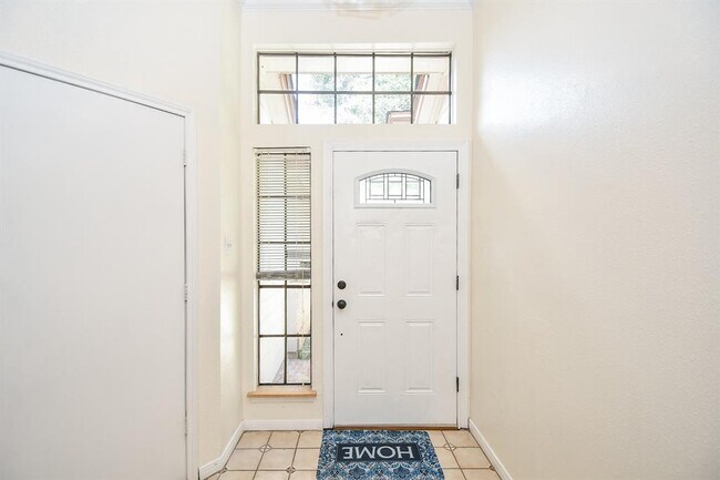 Foto del edificio - 15807 Meadow Village Dr