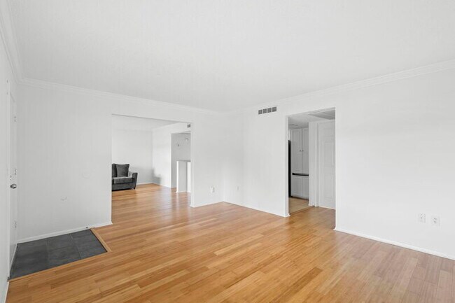 Foto del edificio - 123 Blue Pointe Way