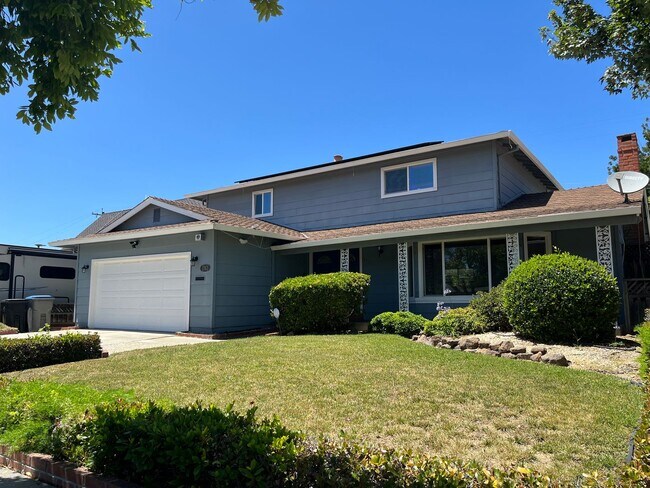 Foto del edificio - Beautifully Updated 5BR Home Near Doerr Park in Desirable Cambrian Neighborhood!