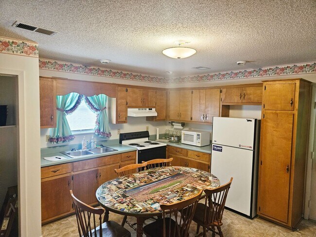 Foto del edificio - 1 Bedroom, 1 bath House