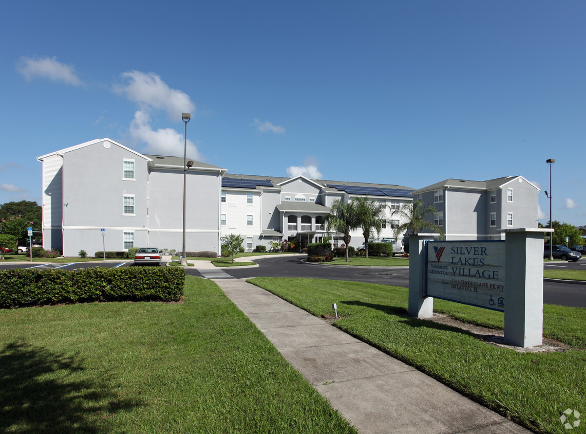 Foto del edificio - Silver Lakes Village