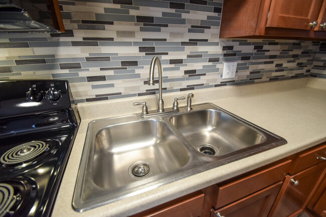 Foto del edificio - 3425 Lilac Ln