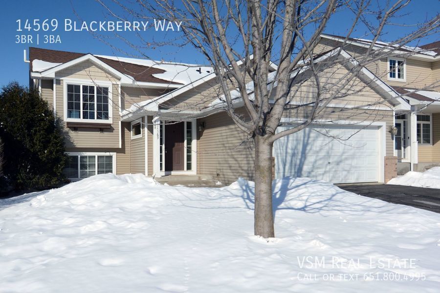 Foto principal - Available May 1st - Won't Last, 3 Bed 2.5 ...