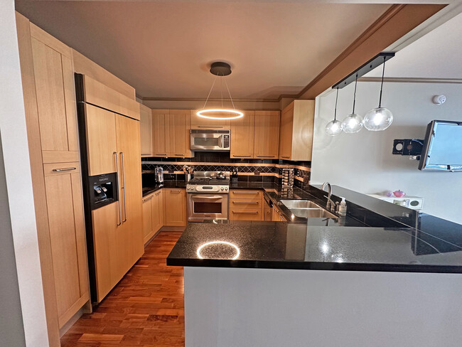 Foto del edificio - 420 E Waterside Dr