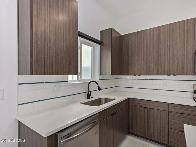 Foto del edificio - 3109 N 39th St