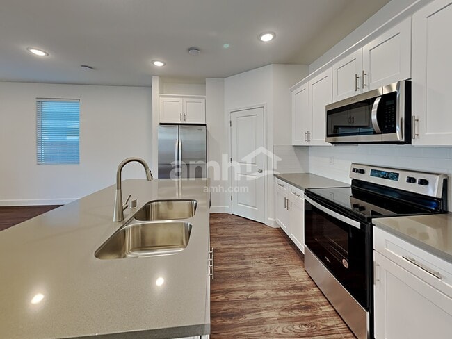 Building Photo - 9131 Crocker Pt Ct