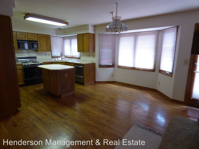 Foto del edificio - 2701 Garrett Dr