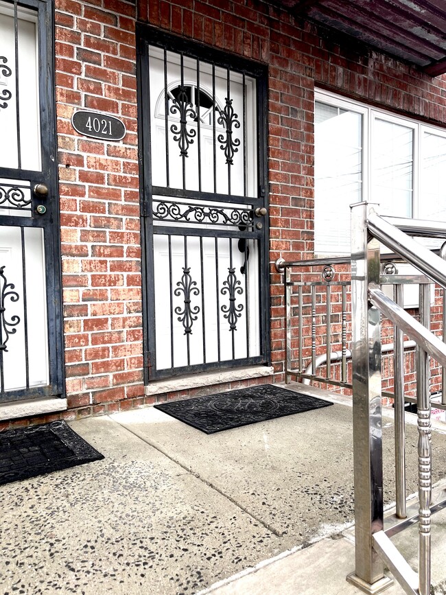 Unit 1 - 4021 Seton Ave