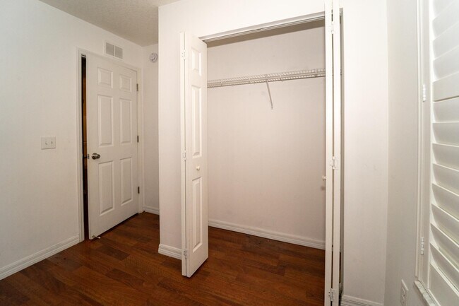 Foto del edificio - 841 Helen St