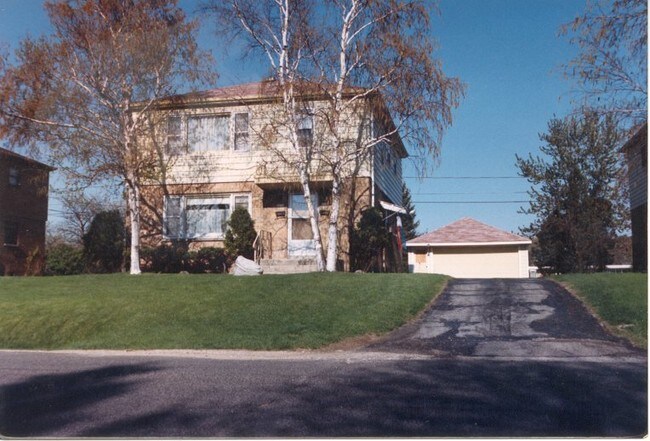Building Photo - 5250 N Mohawk Ave