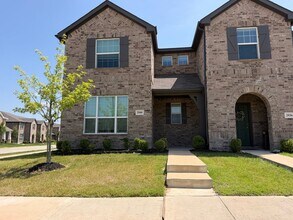 Building Photo - 2940 Bluets Dr