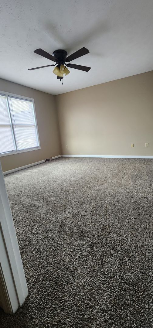 Foto del edificio - 239 S. Keeneland Dr.