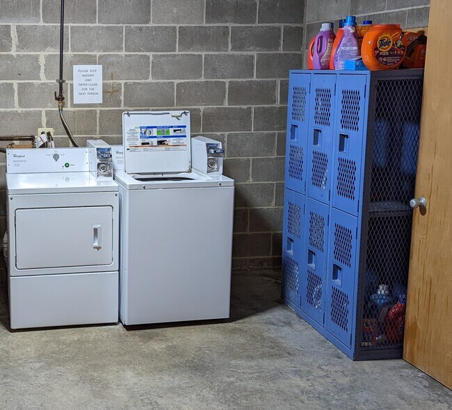 Foto del edificio - 304 1st Ave NW