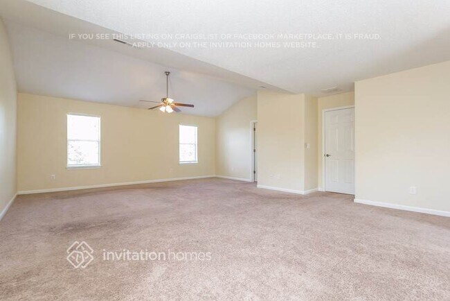 Foto del edificio - 733 Trigg Lake Ct