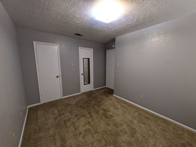 Building Photo - 3570 Briar Creek Dr