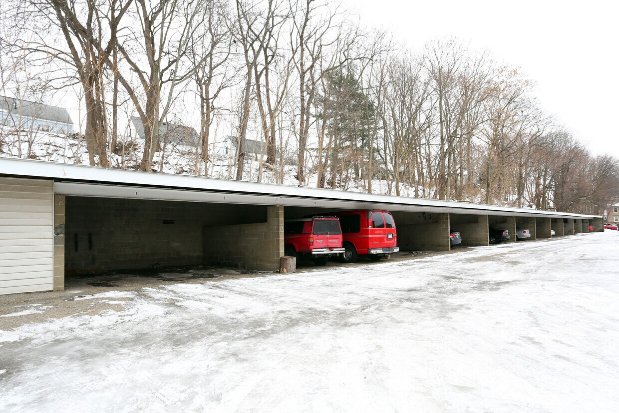Foto del edificio - 2620-2650 Caprice Ave NW