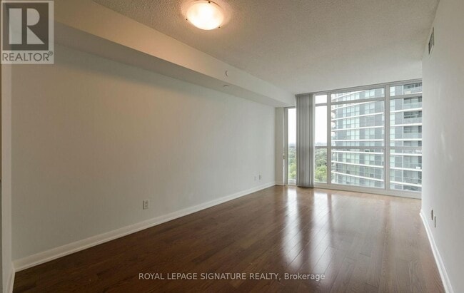 Building Photo - 215-1215 Sherway Gardens Rd