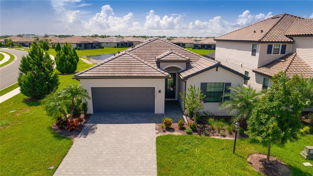 Foto principal - 15890 Islandwalk Ave