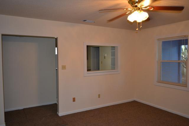 Building Photo - House for Rent