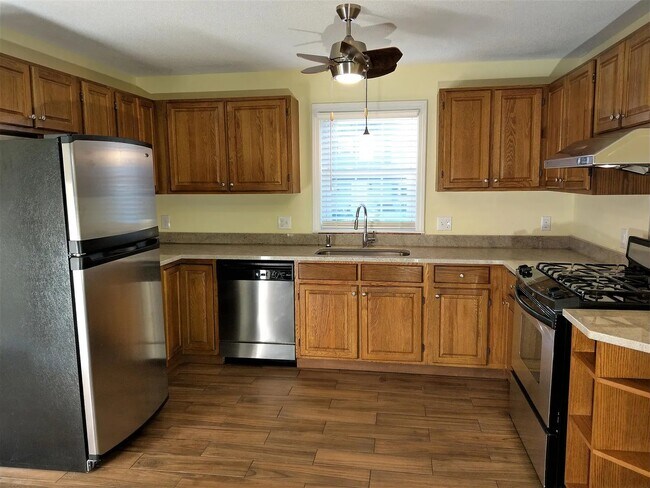 Foto del edificio - 14 Wellstone Dr