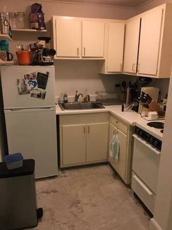 Primary Photo - 32 Winchester St