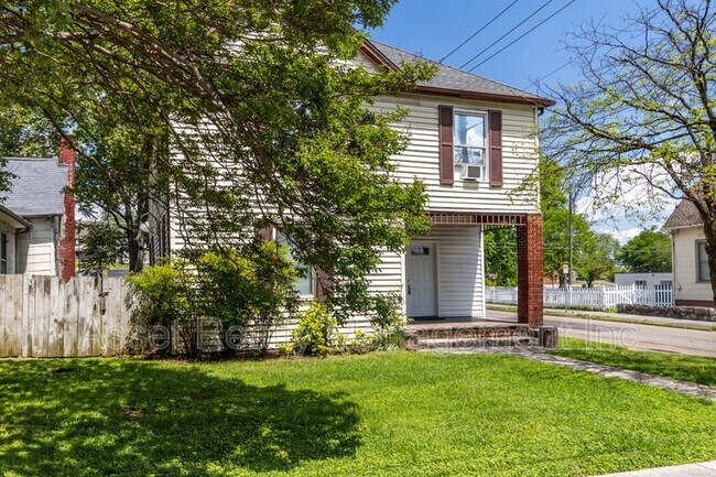 Foto del edificio - 1401 Hannah Ave