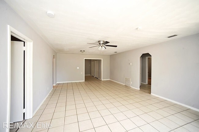Building Photo - 3 br, 2 bath House - 1410 N Fiske Blvd