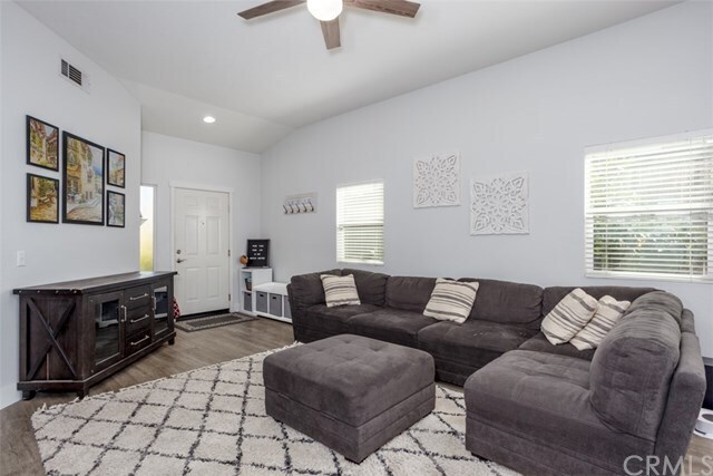 Building Photo - 33183 Eagle Point Dr