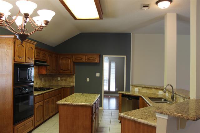 Building Photo - 313 Hampstead Dr