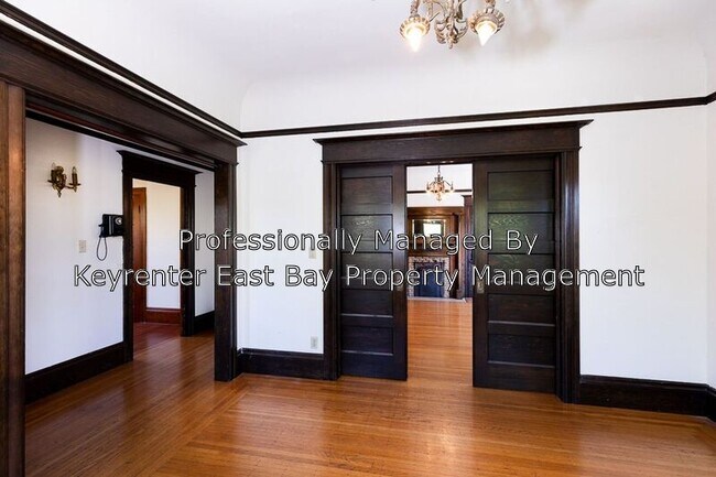 Building Photo - 92 Monte Cresta Ave