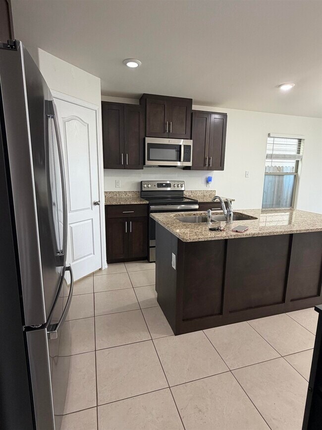 Foto del edificio - 5701 Montevista Dr