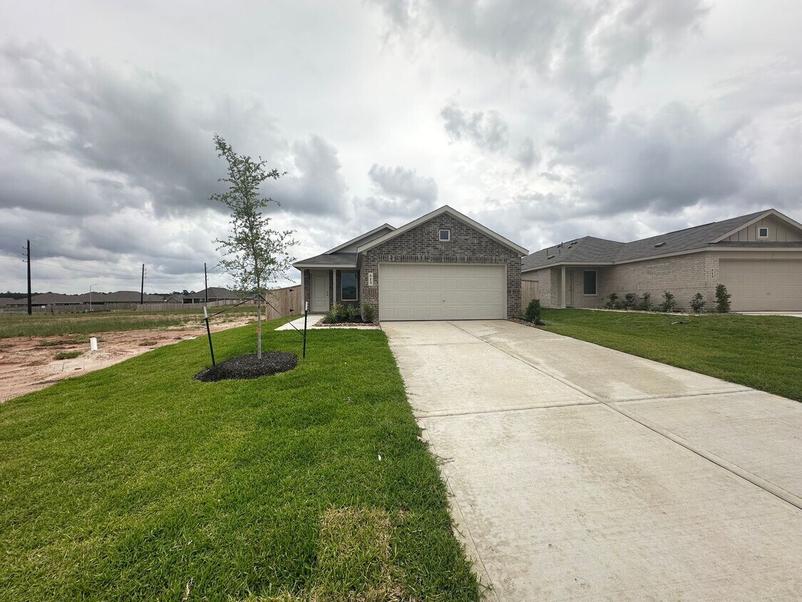 Foto principal - Brand New 3 Bed 2 Bath
