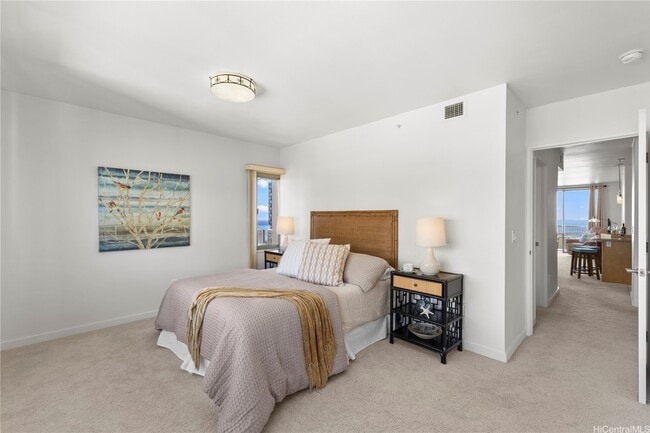 Building Photo - 421 Olohana St