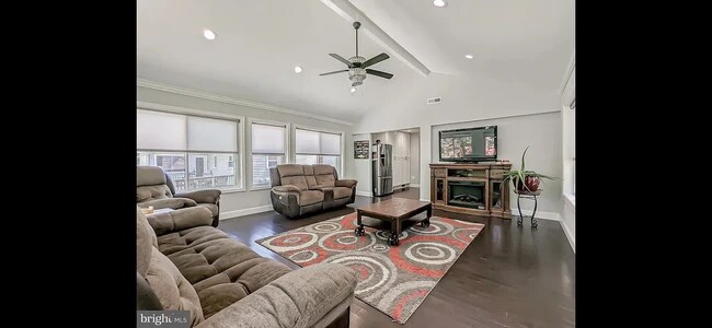 Foto del edificio - 14557 Eastman St