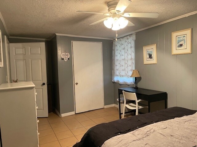 Bedroom #4 - 5465 Commerce St