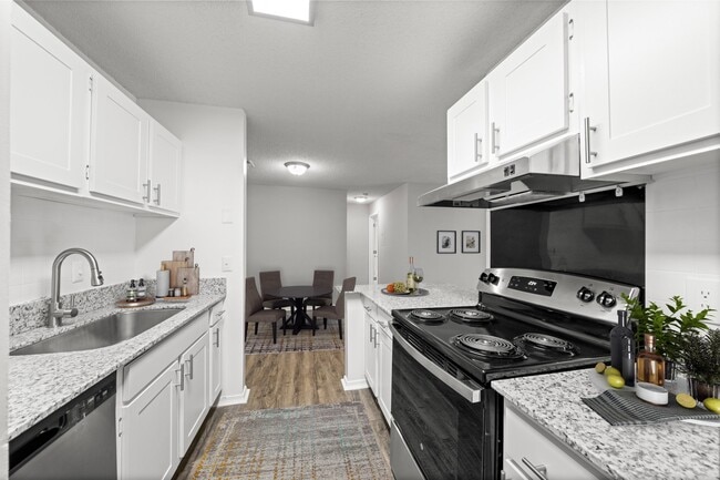 1HAB, 1BA - 800SF - Cocina (Renovada) - Rosewood Apartment Homes
