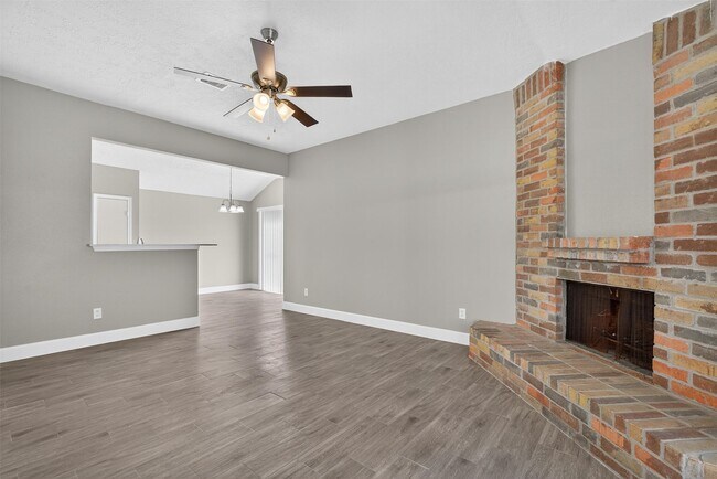 Building Photo - 9451 Rippling Fields Dr