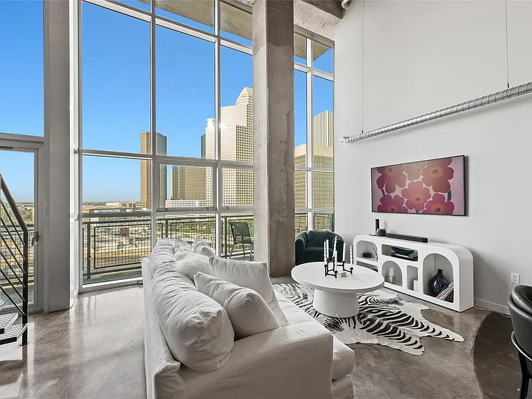 Primary Photo - Bagby Street, Houston, TX 77002 - 1 BR 2 B...