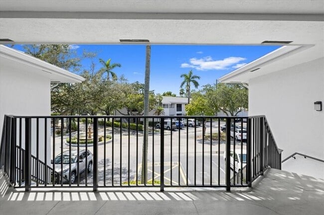Foto del edificio - 2445 SW 18th Terrace