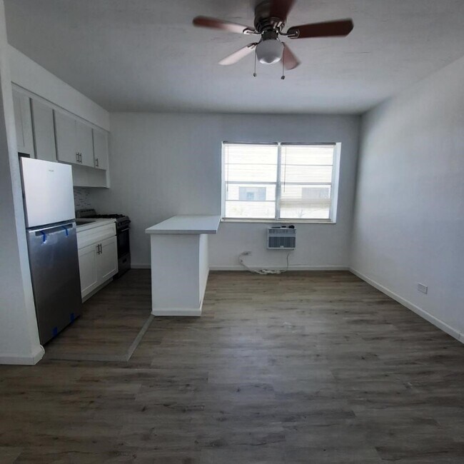 sala de estar - 9064 Collins Ave